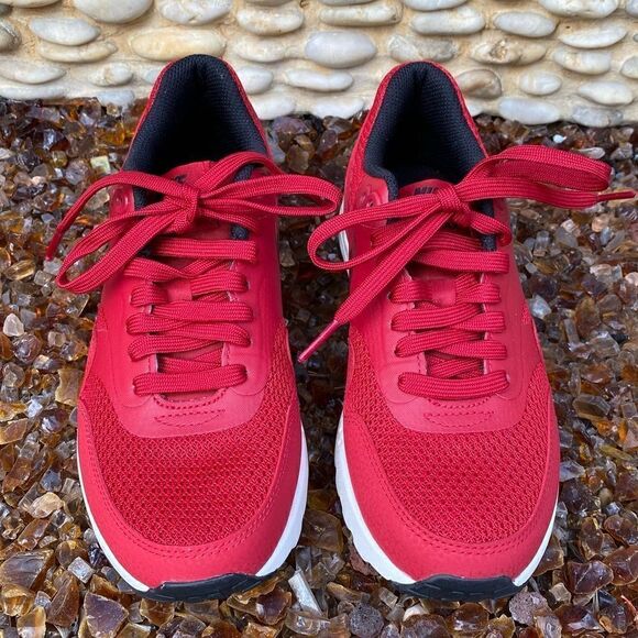 Nike Air Max 1 Ultra Essentials Women Red Sneakers. Size 5.5. New In Box! - Picture 3 of 12